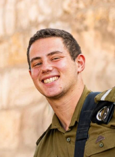 Picture of עומר מקסים נאוטרה
